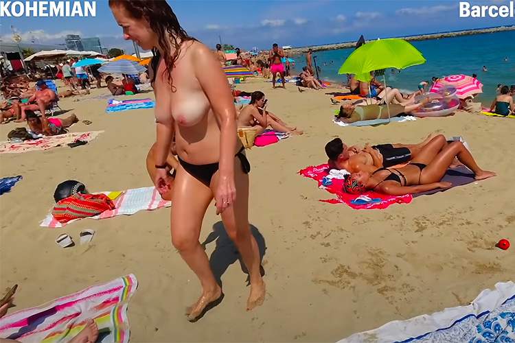 スペイン・バルセロナのビーチはトップレス率世界一なんじゃないか？！おっぱい丸出しの女の子多すぎィ！！【Barcelona Spain】