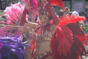 金粉ショー佳子様乳首