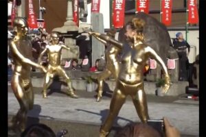 【大須大道町人祭】まだトップレスでのパフォーマンスが許されていた時代に撮影された金粉ショーの様子【大駱駝艦】