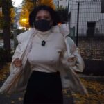 ノーパンノーブラ(自称)で新宿を散歩する女性Youtuber【生しか勝たん】