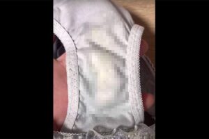 熟女パンティーしみパンティ 嫁のシミ付パンツをクロッチ部分の汚れまで接写して公開しているYoutubeチャンネル【看護師嫁パン】