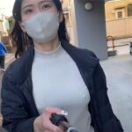 高円寺をノーブラでお散歩する大手派閥所属のセクシー系女性Youtuber【サナはJKブランドが捨てられない】