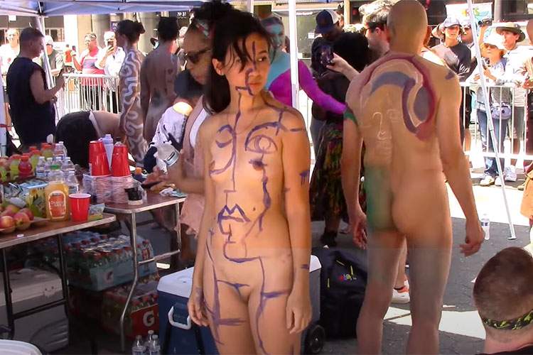 bodypainting 野外露出 