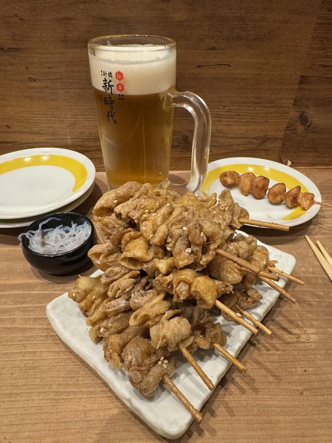 外国人、日本の物価の安さに驚く「この焼き鳥とビールで5ドルだった」