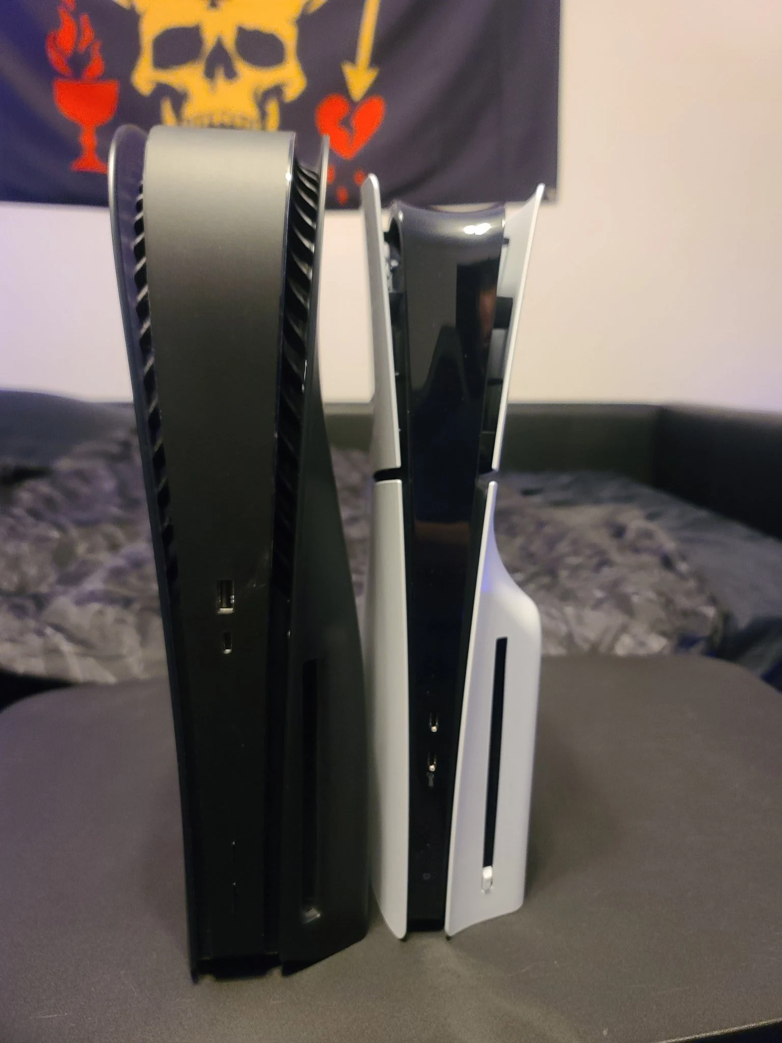 【朗報】 新型PlayStation5、旧型との比較画像が公開される