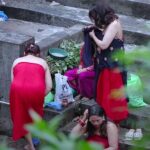 【4K映像】ネパールの女性達が行水(Holy Bath）を行う様子