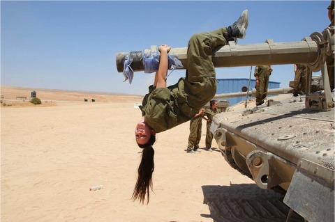 【画像】 イスラエルの女兵士さん、もうめちゃくちゃｗｗｗｗｗｗｗｗｗｗｗｗｗ