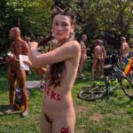 【1時間25分】フィラデルフィアで開催された全裸自転車イベント「PHILLY NAKED BIKE RIDE 2024」参加者が撮影した長編動画