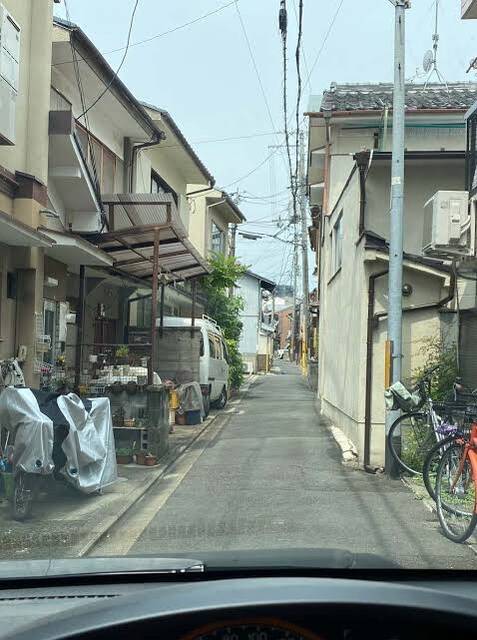 【画像】 日本の道路、もうめちゃくちゃ…
