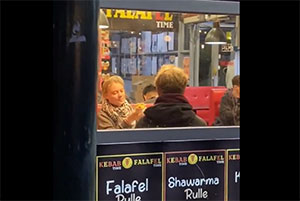 【悲報】 完全菜食主義ヴィーガンのグレタさん、やっぱり肉食べたかった模様「ケパブ屋さんで食事中を動画撮影される」