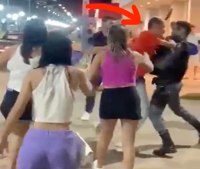 【閲覧注意】 海外で警察官にイキった若者、容赦なくぶっ殺される（動画あり）