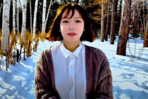 ノーブラシャツ姿で真冬の北海道を散歩するYoutuber【いちか Ch】