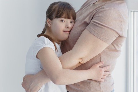 【画像】 ダウン症の下着モデル、爆誕！！！！