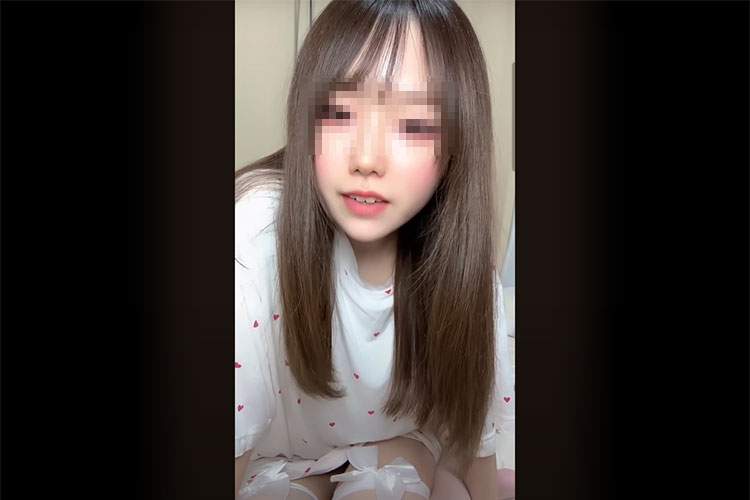 11ヶ月連続No1の激カワデリヘル嬢が配信で生着替えを披露！ノーブラ乳首浮きやパンチラ等見所満載！