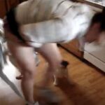 14年前にYoutubeに投稿された、スカート引っ張って破いてパンツ丸出しにする動画