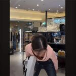 【胸チラ】アパレル店員さん達のライブ配信切り抜きを大量にまとめてるYotubeチャンネル