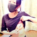 スプーンを使って乳首が隠せるのかを検証するYoutuber【現役秘書  ユウの日常】