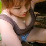 基本オッパイで釣る感じ、ベトナム人女性の現地調達系ソロキャンプ動画