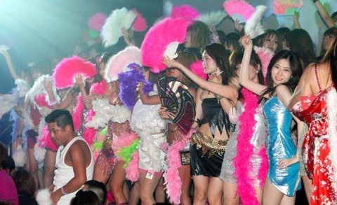 【画像】 バブル期の女さん、エッッッッッッッッッッッッッッ！