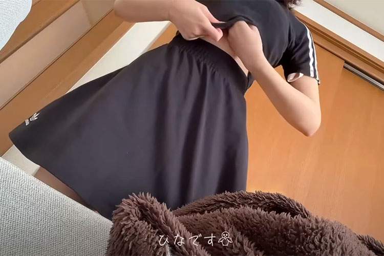 まだチャンネル登録者数50人の新人Youtuberによるノーブラ散歩動画【小倉ひならんど!】