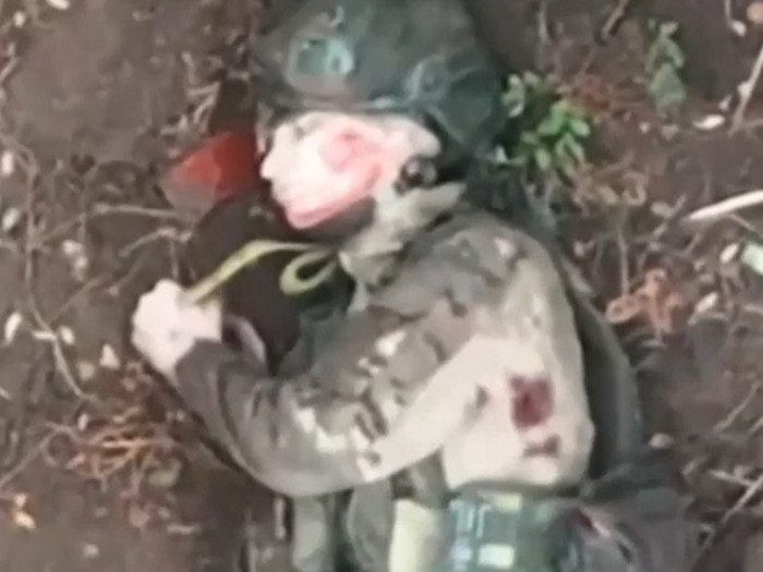 【閲覧注意】 ウクライナ軍にヤられたロシアの美女兵士「ビクビクビクビク」（動画あり）