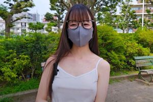 ネトゲ廃人らしいJDがノーブラで階段を上り下りする動画【よるっち】1