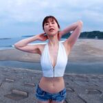イキイキノーブラ散歩を行う熟女Youtuber!!!【奈緒美チャンネル-Naomi Channel】
