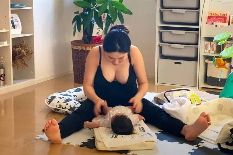 お母さんがお子さんをあやしてるだけの健全な育児動画【ゆりすけの日常&こうくん成長物語】