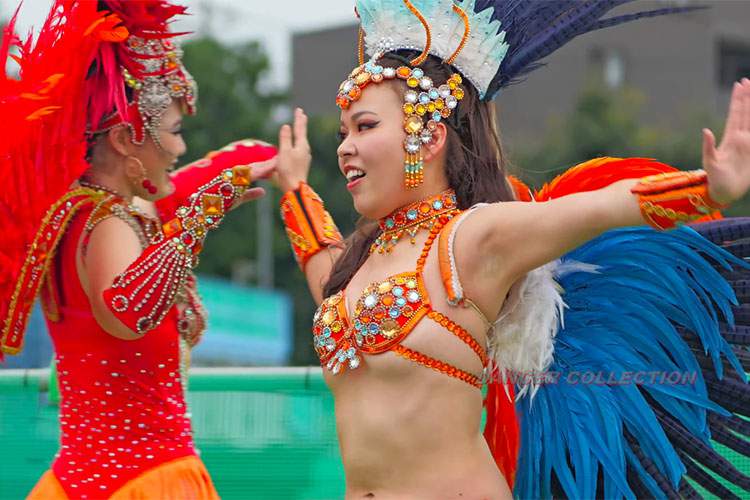 【さがみはらリニアフェスタ】肌寒い季節でも熱気溢れるパフォーマンスを披露するサウーヂのサンバダンサー達！