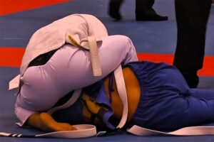 【リョナ要素有】女子柔道が胸チラやら透けパンやら色々見所満載な件