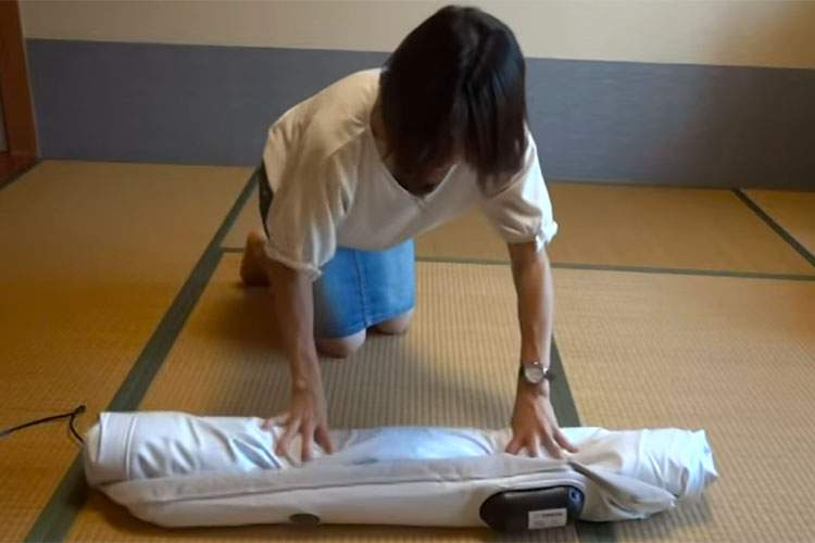 【何故？】Youtubeに投稿されたエアーベッドの収納方法を紹介するだけの動画が76万再生もされてしまう・・・・