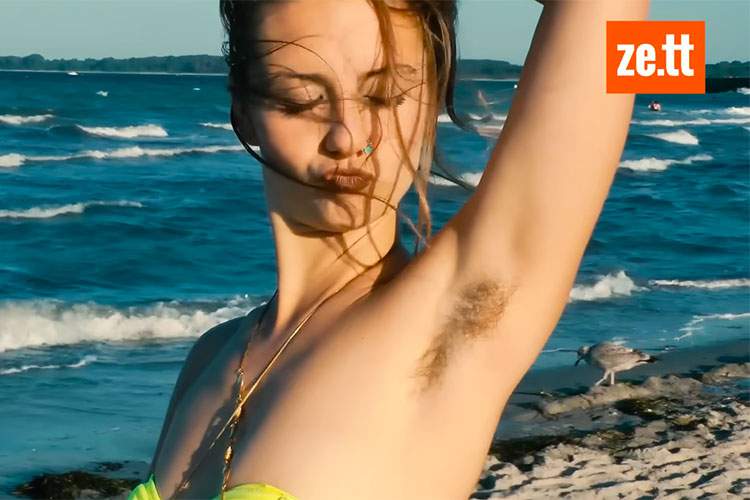 【BAD評価９千件】９年前に投稿されたムダ毛未処理がポリシーっぽい女性の動画