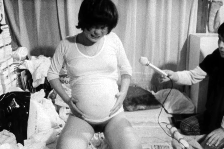 【極私的エロス・恋歌1974】ハメ撮りや無修正出産シーンまである、Youtube公式チャンネルに投稿されたドキュメンタリー映画