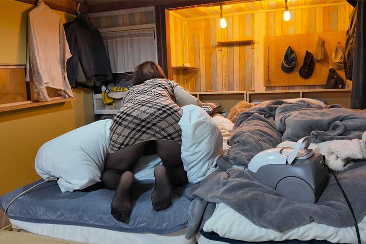 【あざとい】古民家で暮らす女性Youtuberが無言で掃除機をかける様子【古民家三浦家】