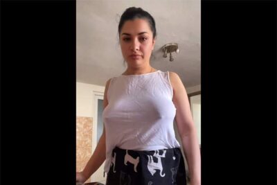 ノーブラ白Tシャツで乳首浮きまくりな垂れ巨乳熟女！A