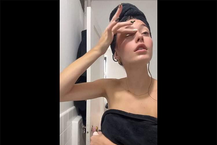 【1時間21分長編】風呂上りの身支度の様子を公開している女性Youtuber