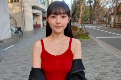 ノーブラで新宿御苑をお散歩する新人Youtuber【新卒ちゃん】A