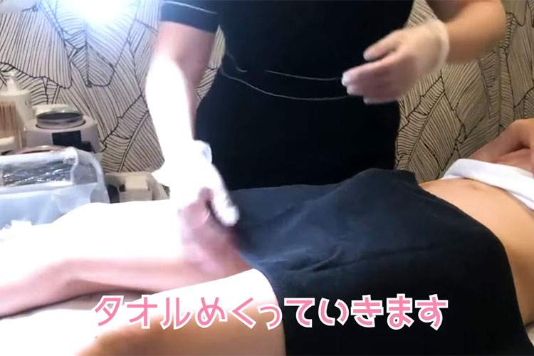 【ちんちんモロ出し】女性セラピストによるメンズVIO脱毛施術を撮影した動画