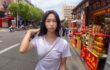 【異様眼光】台湾？の繁華街をノーブラ白Tシャツ姿で散歩するYoutuber