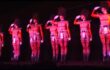 【芸術】おっぱい丸出しで近衛兵の帽子を被った女性達によるパフォーマンス1