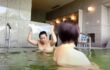 【素人感が良い】なんかエモい感じのBGMが流れる日本在住外国人熟女の温泉動画